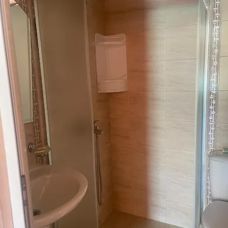 מלון Bahami 3*